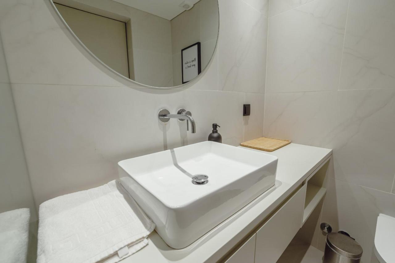 Elegant Downtown Apartment By Vacationy ポルト エクステリア 写真